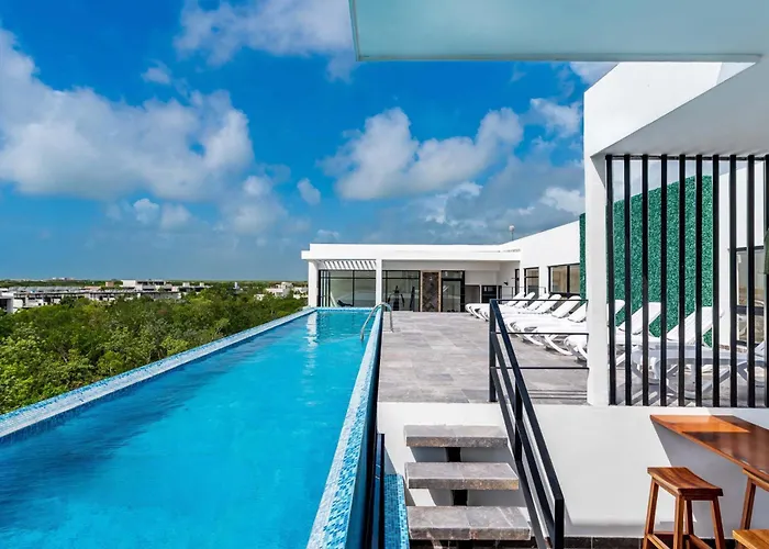 Stylish Sexy 1 Bd W/ Private Pool & Rooftop Pool *